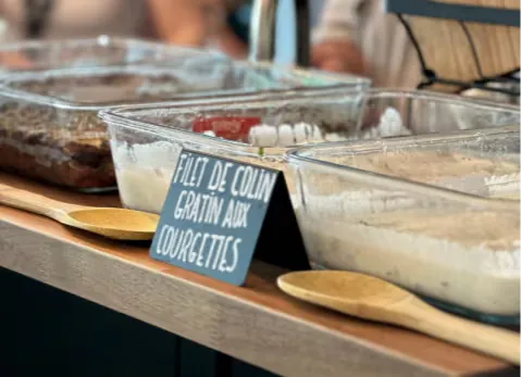 Buffet chaud livré en entreprise dans les Yvelines