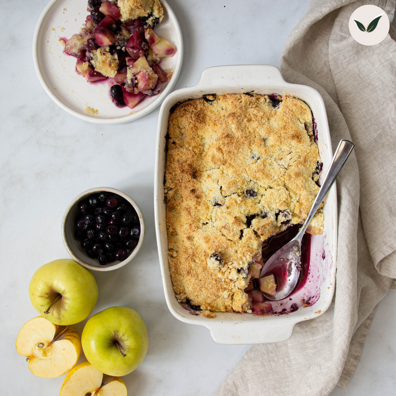 Crumble aux pommes et aux myrtilles