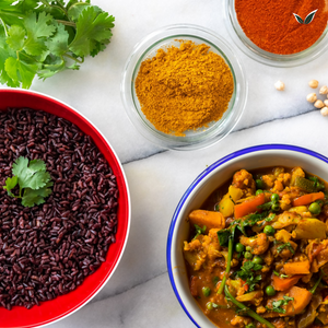 Curry rouge de légumes et riz noir