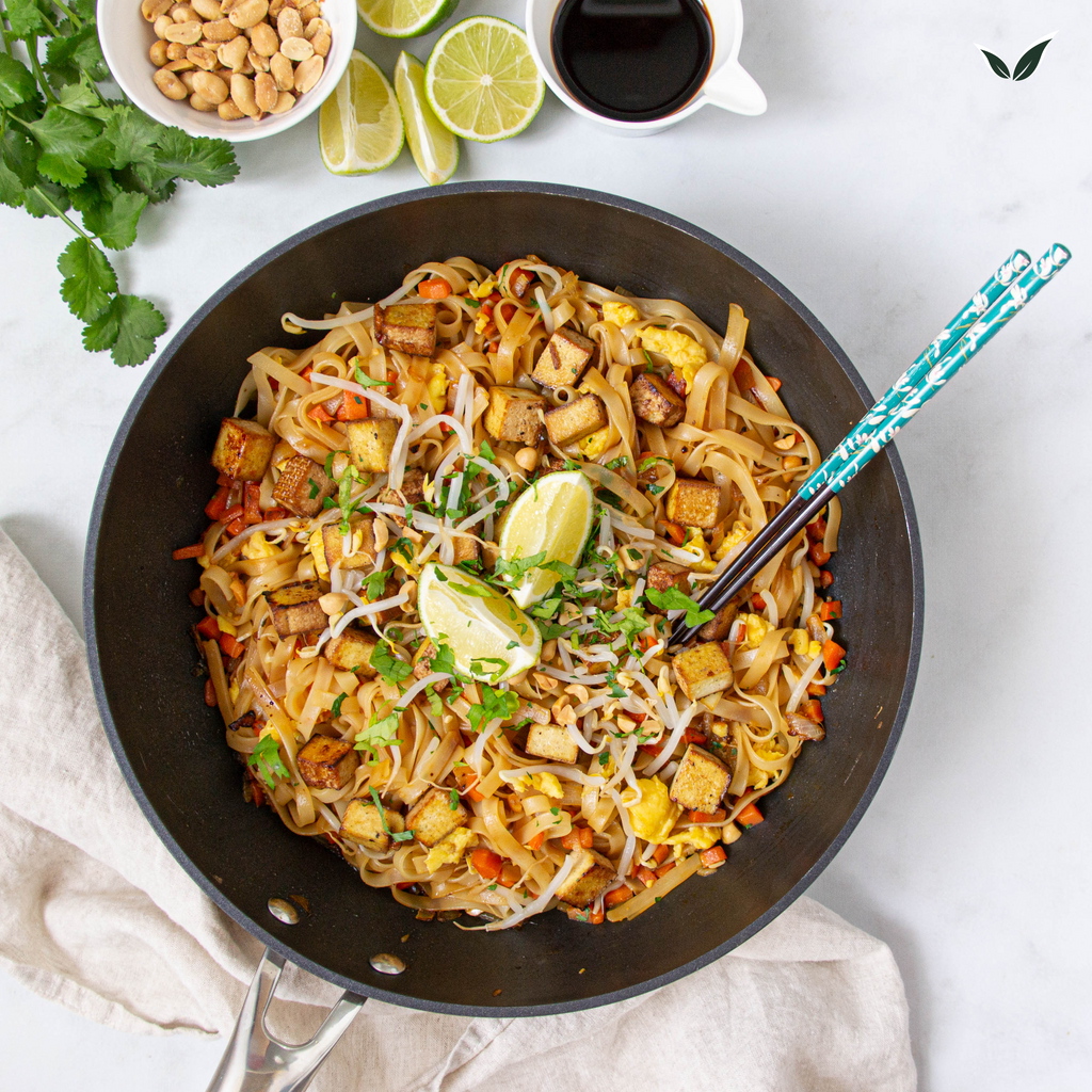 Nouilles de riz sautées au tofu et aux légumes